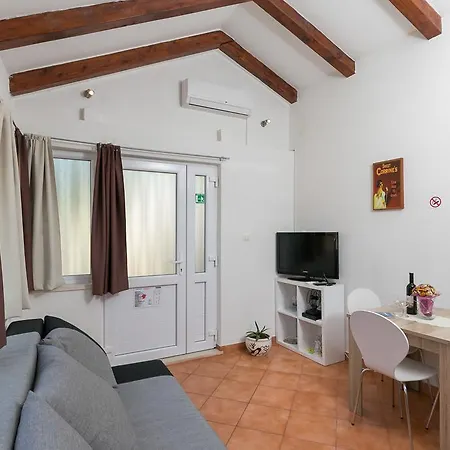 Burin Apartment