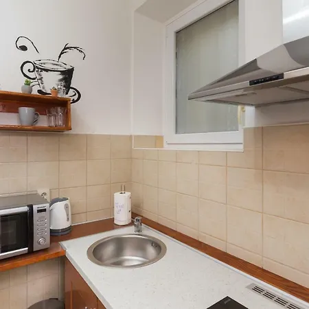 Apartment Burin